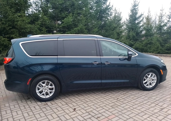 Chrysler Pacifica cena 139000 przebieg: 60327, rok produkcji 2021 z Białystok małe 667